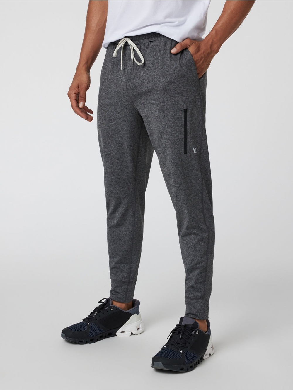 Vuori Sunday Performance Jogger Charcoal Heather- Men’s Large NWOT